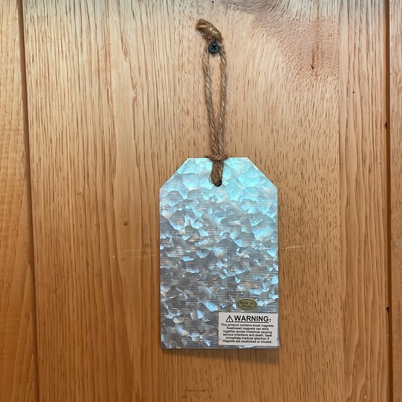 Metal sign. - Picture 2 of 2